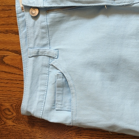 Altar'd State Alley Shorts Light Blue Raw Edge Cuff Size M Never Worn - Picture 5 of 9